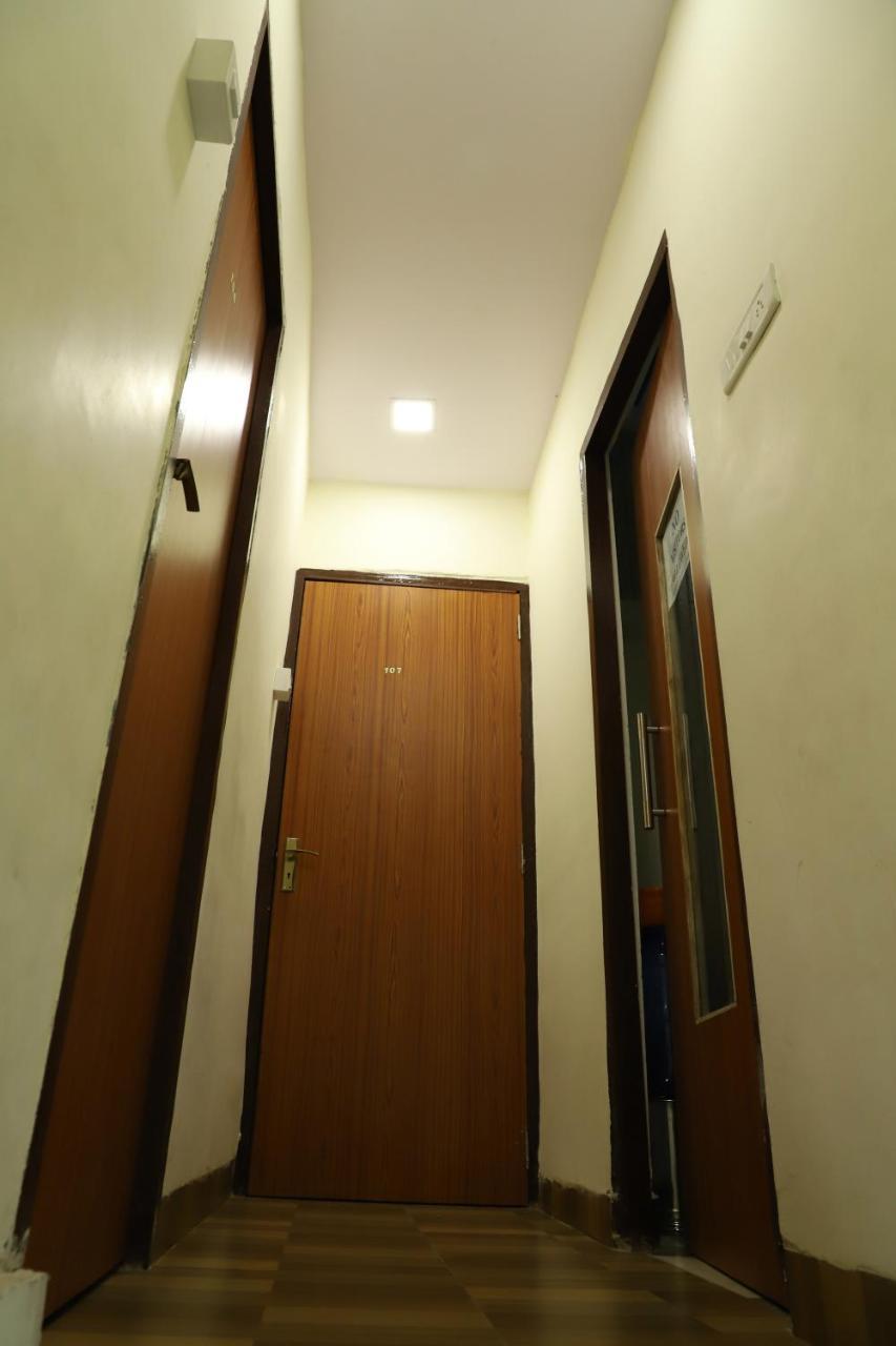 מומביי Airport Inn Residency מראה חיצוני תמונה